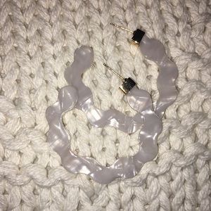 NWT! Pearlescent Gray & Gold Hoop Earrings!